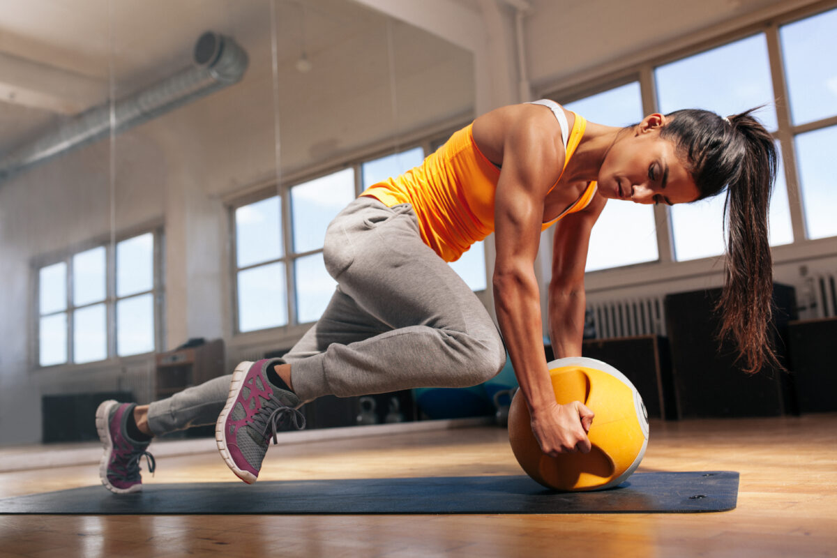 https://franklinsquarept.com/wp-content/uploads/2019/07/Woman-doing-intense-core-workout-in-gym-493541720_5616x3744-1200x800.jpeg